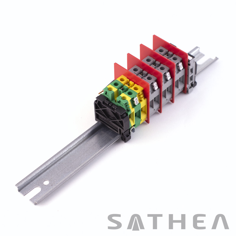 Stožárová elektrovýzbroj - Průřez vodiče (mm²): do 10 mm², Typ zapojení: Průchozí