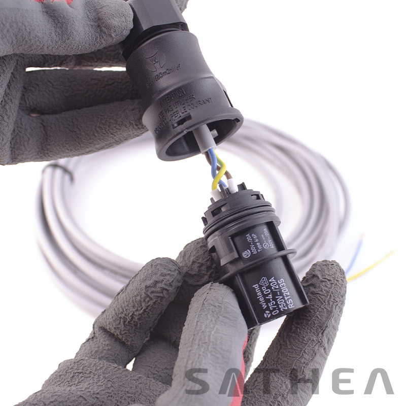 Kabel ke svítidlu - Délka: 8 m, Počet žil: 3, Průřez vodiče (mm²): 0,75 mm²